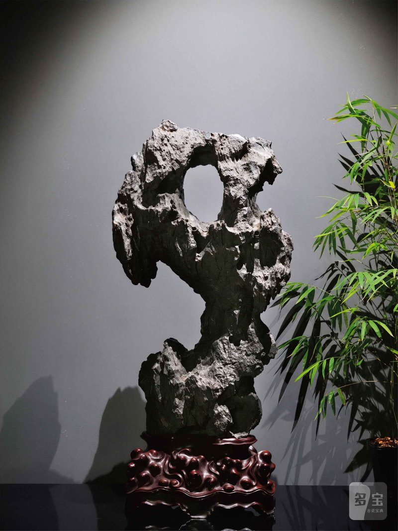 “青嶂峰” 英石立峰